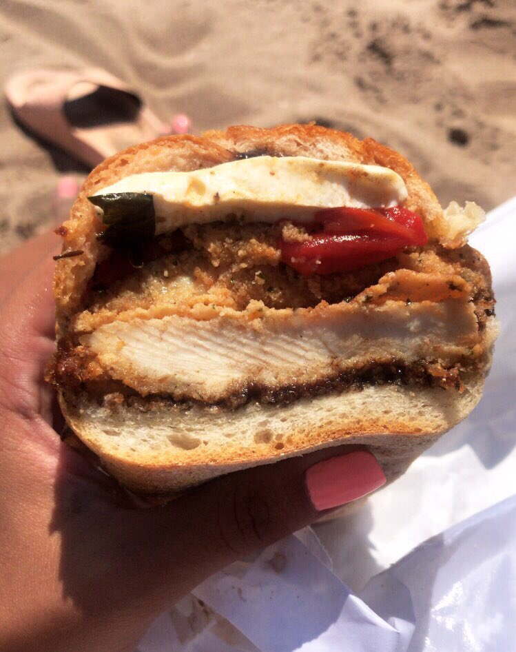 The how you doin👌🏼 #brooklyn #bayridge #charliessandwichshop #hero #chickencutlets #mozz #roastedpeppers #balsamic #italianbread