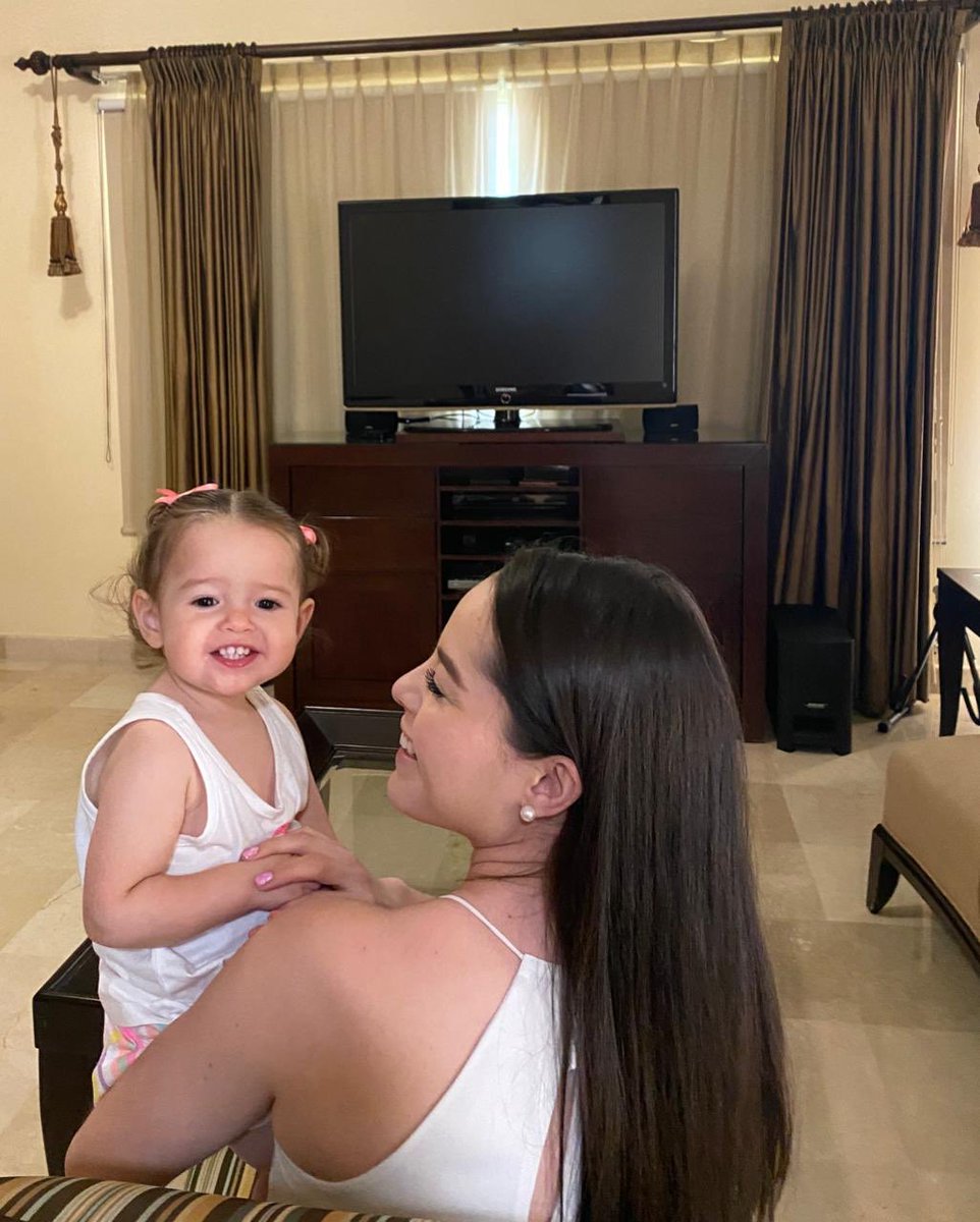 ¡Hello amigos! Estoy muy emocionada porque hoy a las 8PM es el final de temporada de The Good Doctor en <a href="/SonyChannelMX/">Sony Channel México</a> #TheGoodDoctorEnSony. Sofi y yo ya estamos listas. Me cuentan que les pareció el final 🤗💫