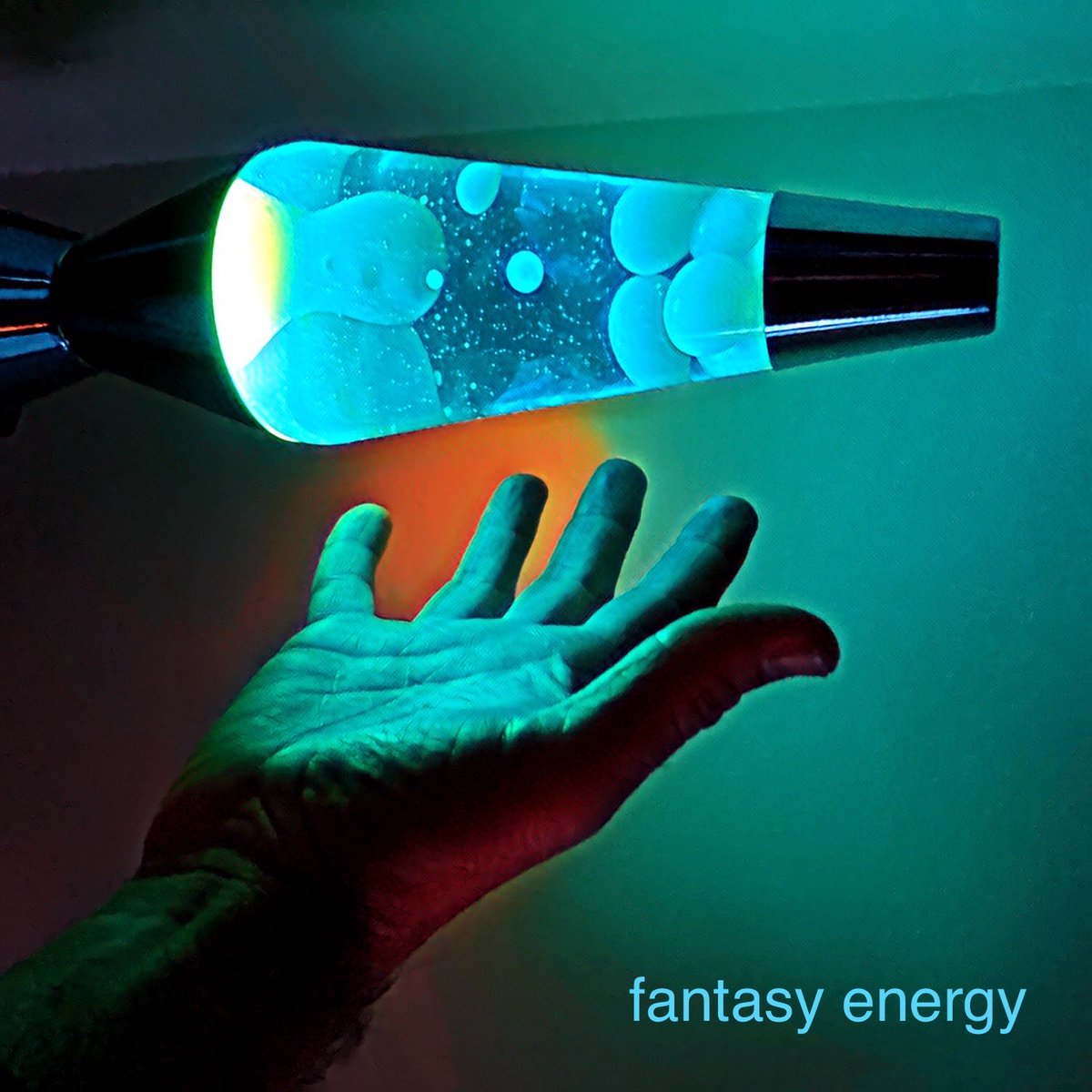 🎶 New single out! 🎶 Fantasy Energy keeps it short and punchy, while different versions of Tom argue with themselves in the backing vocals. Get it in ur ears fam

• Spotify open.spotify.com/album/6nhDUm9g…
• Apple Music music.apple.com/nz/album/fanta…