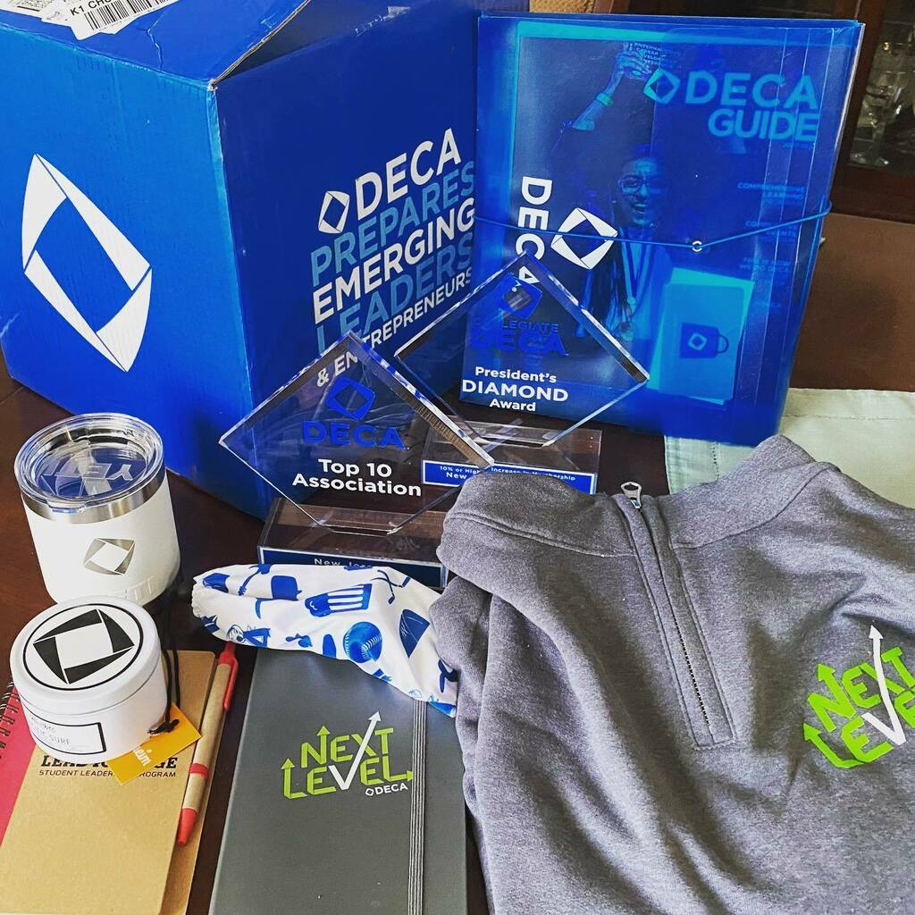DECAJeff's tweet photo. Love those days when you come home to not just some DECA swag, but some DECA Glass as well!  #Top10Association #TenPercentMemberGrowth #NextLevel #DECACAM https://t.co/mhKtfxaPz0 https://t.co/j9ZofGq2FF