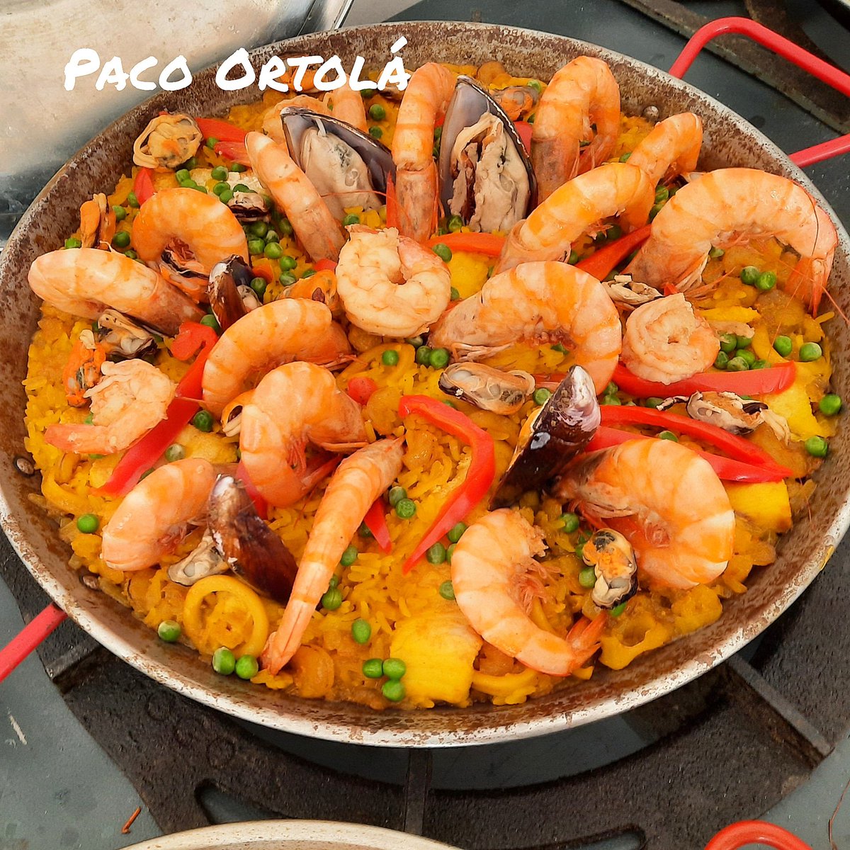 chefPacoOrtola's tweet photo. #melhordatarde #maisvocê #MasterChef #TopChef #thetaste #maisumpedaco #sjc #lapaelladepaco #chef #cozinharapida #saojosedoscampos #ruzafa #sjcam #Top10 #SobPressao #mestrecuca #linkvanguarda #muitomais #chefsemacao #youtuber #vanguardamix #gastronomia #paella #aquinaband https://t.co/AXRH2T0tfT