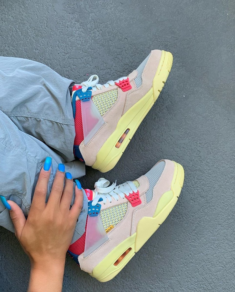 ComplexSneakers's tweet photo. How are you feeling about them on-foot? 🤔 https://t.co/d4QEkZdqp4