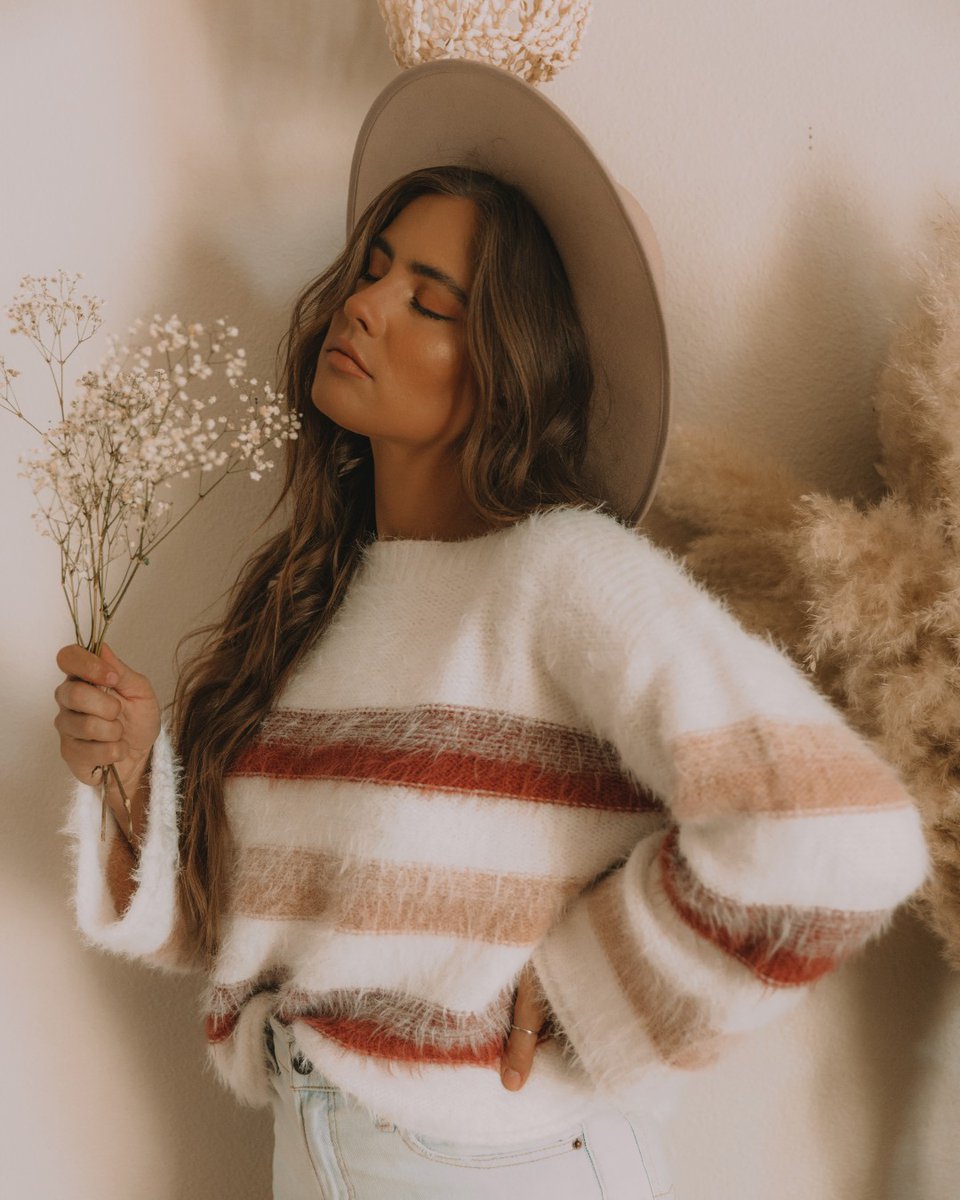 GentleFawnBrand's tweet photo. Getting cozy with @jamienkidd - The August Collection is now live on https://t.co/LL8NRG11fU #jamiekidd #bloggerstyle #newarrivals https://t.co/sJBkJd9xt3