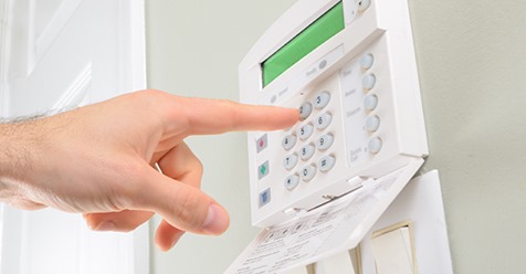 DefenseShopper's tweet image. 8 Home Security Tips for When You Are Away bit.ly/3kzi3vB #vacationsafety #homesecurity #staysafe