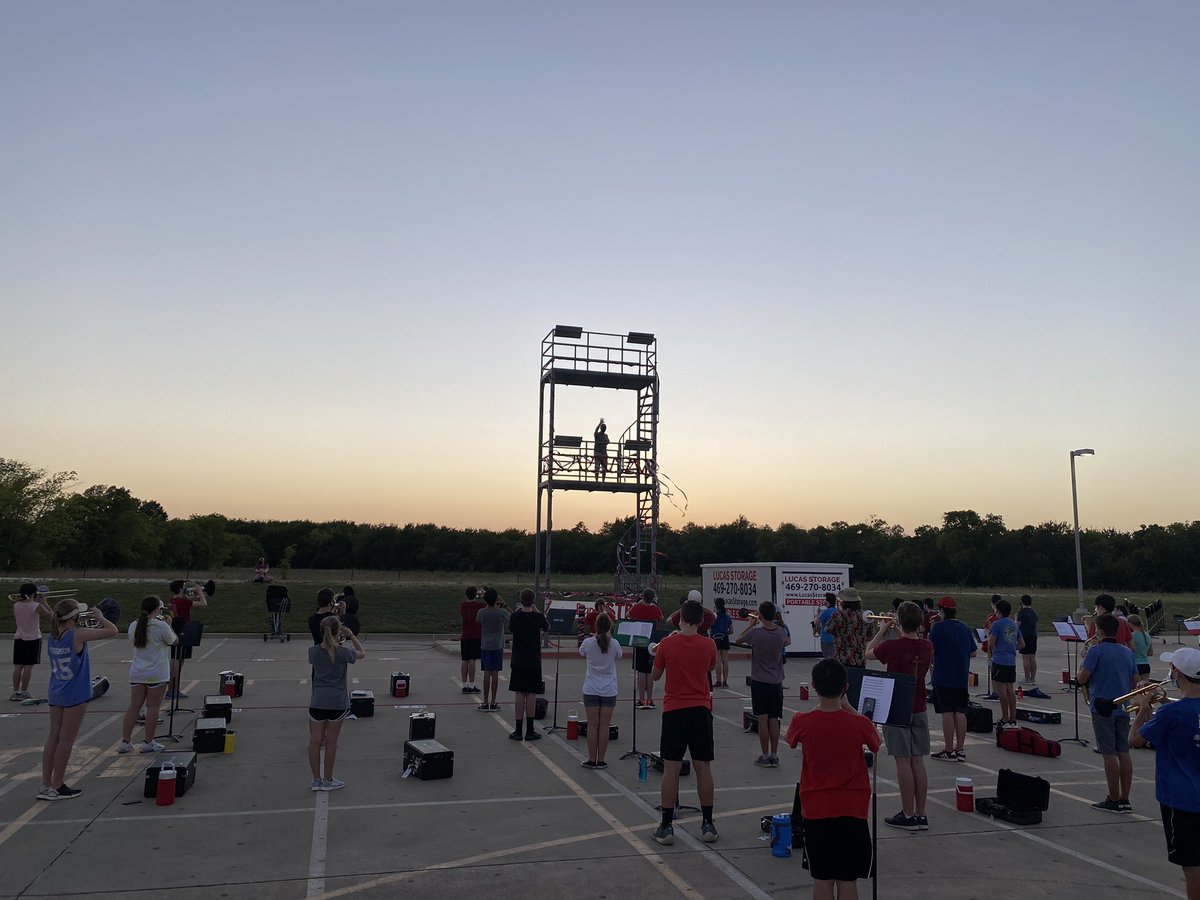 Lovejoy_Band's tweet photo. After 5 months and 4 days, we are finally reunited in person and making music again! It was amazing to be back around these wonderful students today! We missed you so much!! #LJbest2020 #BestTodayBetterTomorrow https://t.co/CTqlPLk9Db