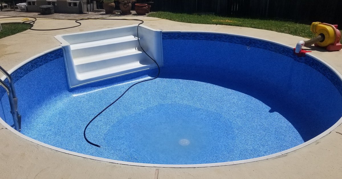 Lonestar_vinyl's tweet image. Liner Replacement Renovation with a @taraliners Fort Walton liner in Grand Prairie  TX #poollinerreplacement #ingroundvinylpool #linerreplacement #linerpool #vinyllinerpools #swimmingpoolliner #vinylpools #vinylpool #poolliner #vinylliner #vinyllinerreplacements