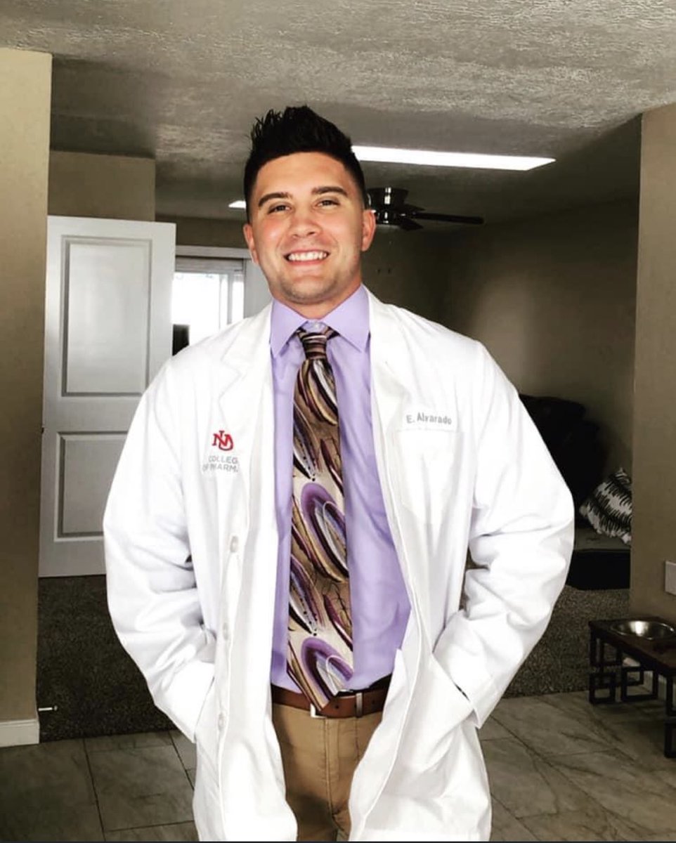 Ivanovic_7_'s tweet photo. I will never not think of Ethan like this!! But on the real though I’m a little late but it doesn’t matter, this dude has worked his ass off to be where he is! And I couldn’t be happier for him, much love bro ❤️ and in four years you will be Mr. Dr. Professor Ethan Ryan Alvarado! https://t.co/XnYJ7YuSeO