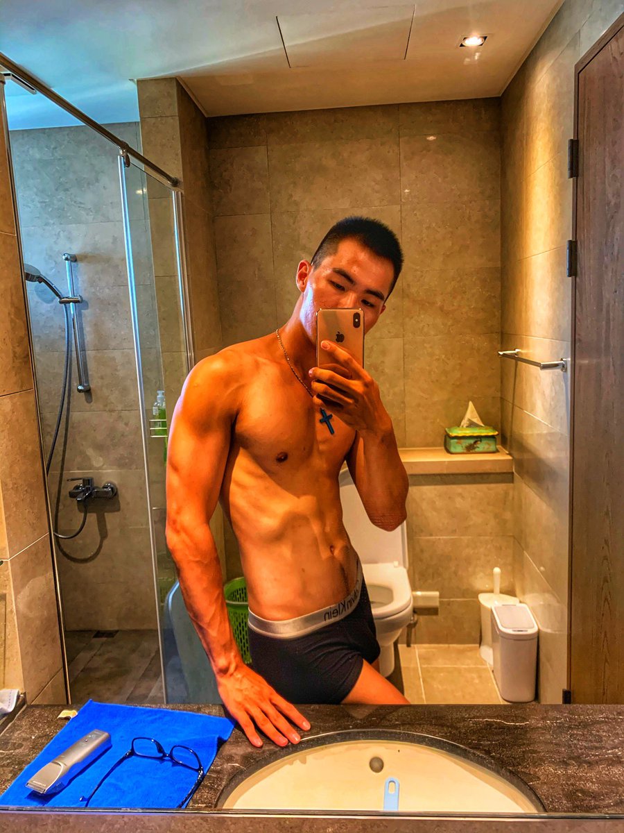 我想我已經愛上你了

你願意接受我的愛嗎？

簡單、輕鬆的我☺️

instagram.com/milesnsmile/?h…