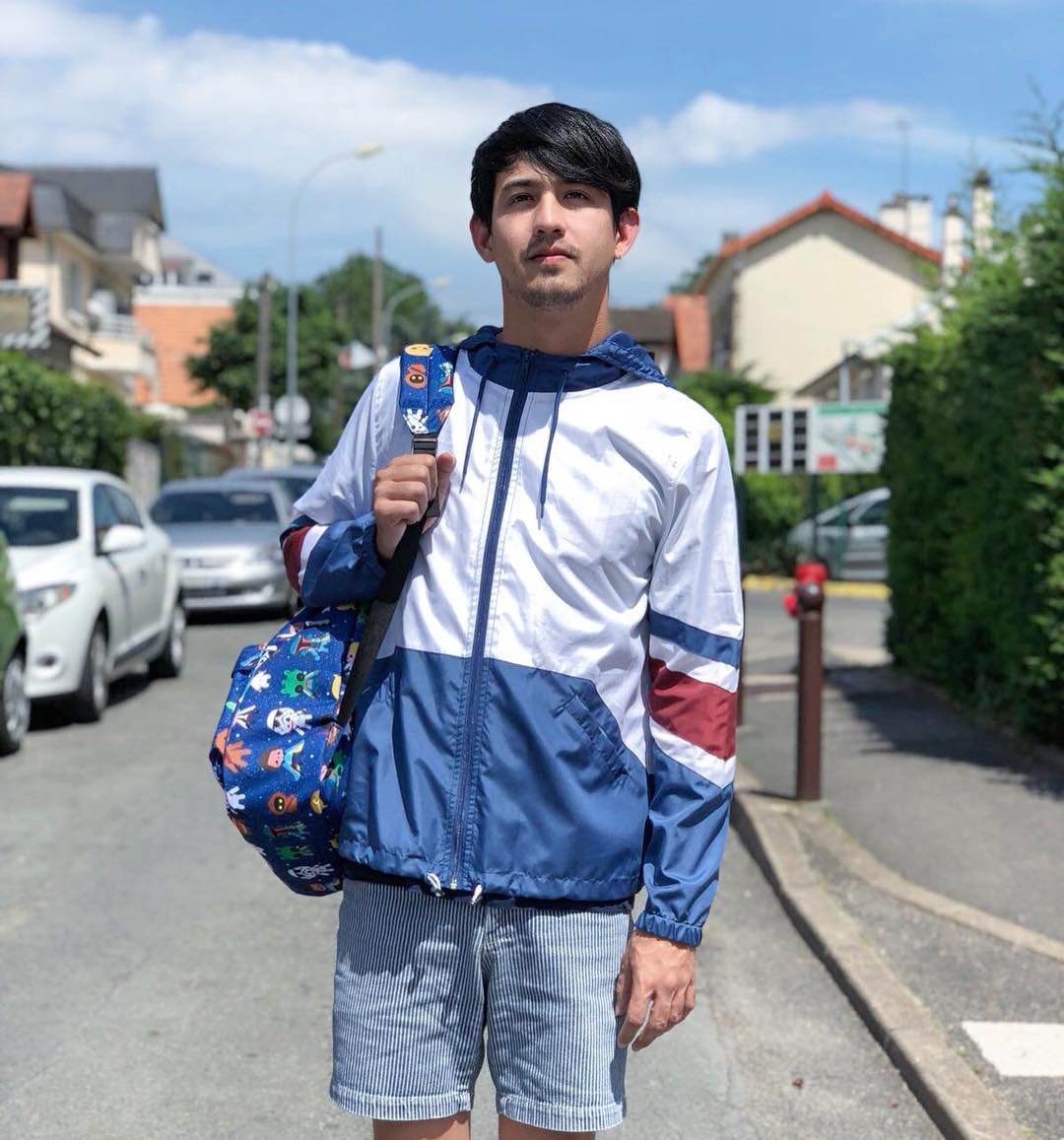 Name: Leo SaussayBirthday: January 15, 1990Instagram:  https://www.instagram.com/leo_saussay/&nbsp;