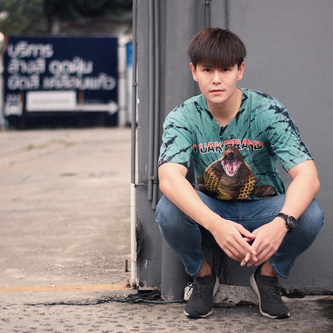 Name: Papang Phromphiriya ThongputtarukBirthday: February 18, 1993Instagram:  https://www.instagram.com/papangthongputtaruk/