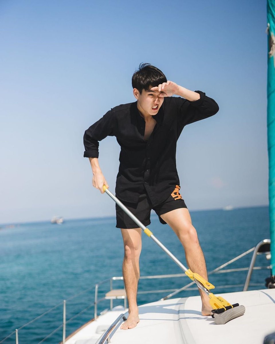 Name: Toy Pathompong ReonchaideeBirthday: July 27, 1995Twitter:  @toyypathompong Instagram:  https://www.instagram.com/toyypathompong/&nbsp;