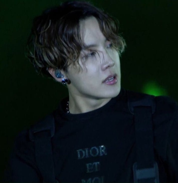 HOPEPlCS's tweet photo. #JHOPE #제이홉 #정호석 #hoseok
@BTS_twt https://t.co/kSVWKsTja6
