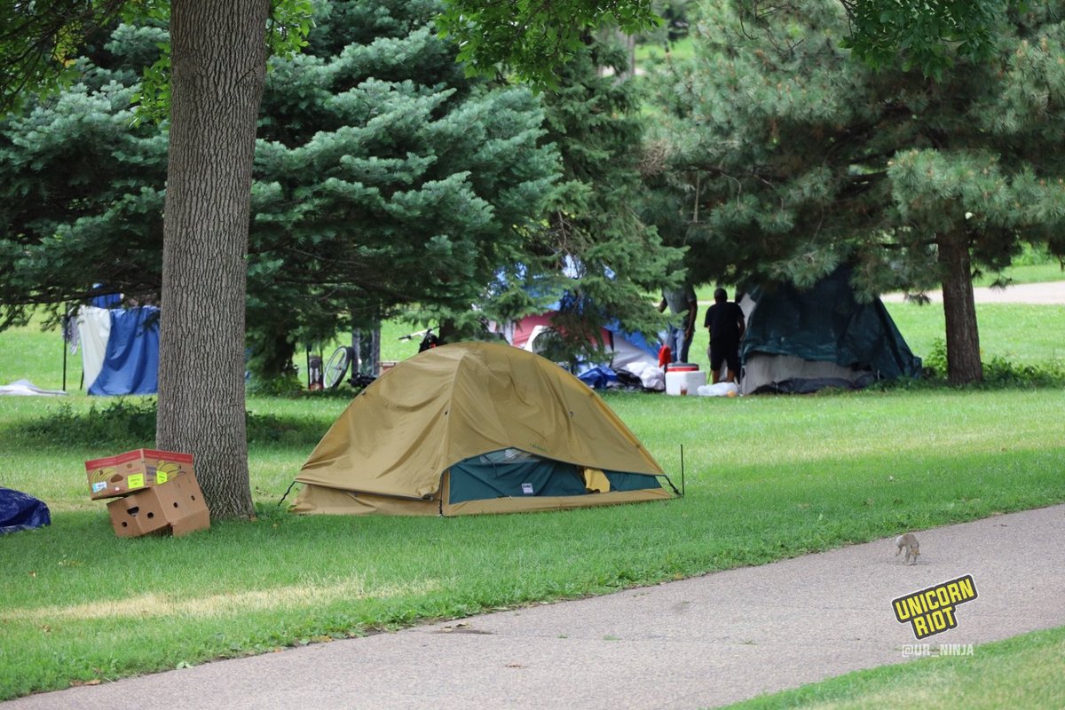 As the Mpls Parks Board attempts to enforce their new "temporary encampment permit" rules, many residents of outdoor communities are dealing with uncertainty of where they will be able to find safe shelter. https://unicornriot.ninja/2020/authorities-visit-loring-park-tent-encampment-bring-eviction-scare/Pics from Loring Park Sanctuary (August 10).