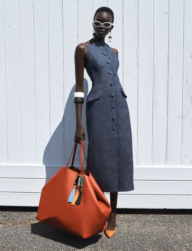 FianceModel's tweet photo. Achenrin Madit  by Josh Olin for Carolina Herrera Resort 2021
#AchenrinMadit  #JoshOlin #CarolinaHerrera #Resort2021 #fashion #model #edit https://t.co/ra0eIOMO71