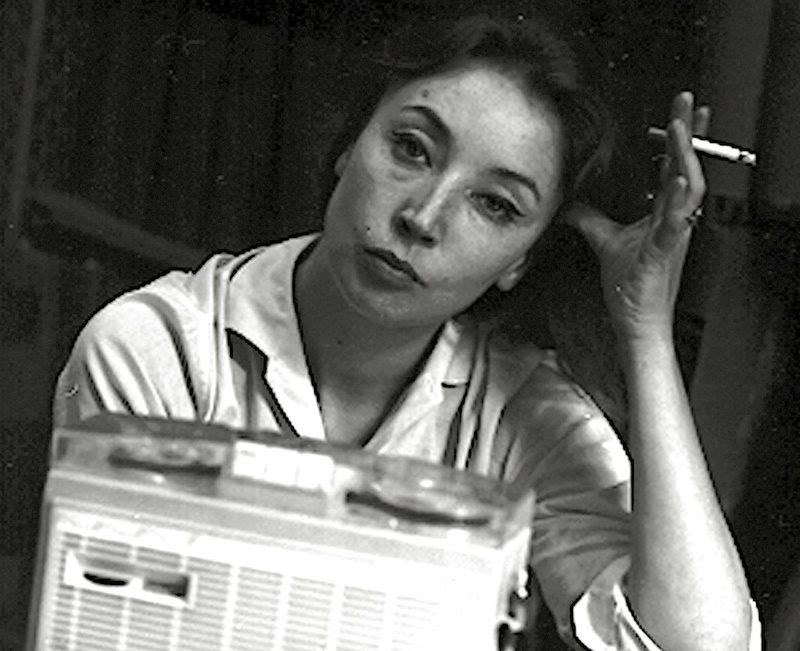 Women writers looking bored and holding a cigarette, part 25 in a series: Oriana Fallaci