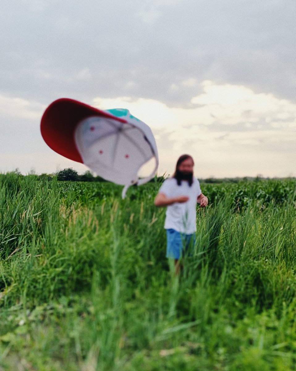 Flagless Records tweet media