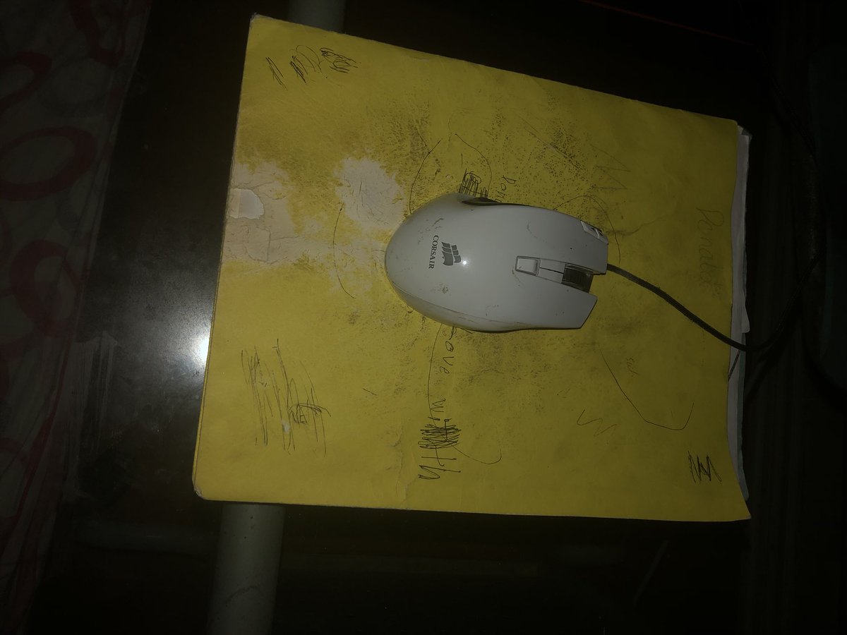 masterjinx's tweet photo. @SpencerCUH @odingamingco That what I play on and I swears on my mom that that my mouse pad https://t.co/JjOiHkfvMO