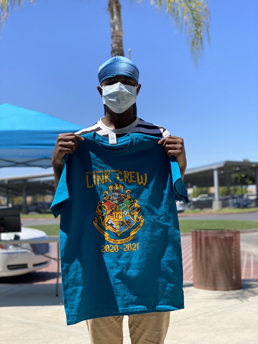 VVUSDPDSGT's tweet photo. While at “The Ranch” today, I had an opportunity to meet some of our Link Crew students. Can’t thank you enough for all that you do! Thank you for welcoming our incoming freshman and making them feel welcomed! #Classof2024 @VVUSDmclark @VVUSDPD https://t.co/35103bwPzH