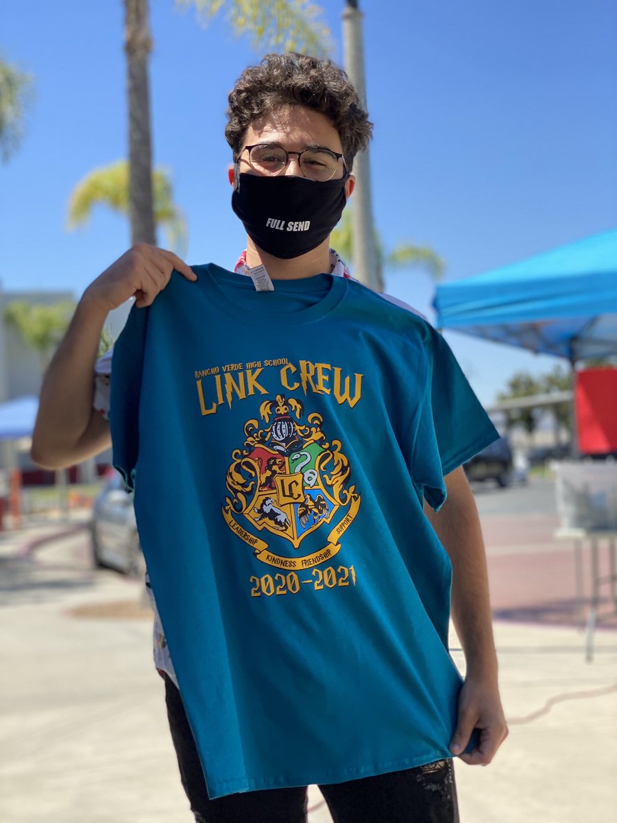 VVUSDPDSGT's tweet photo. While at “The Ranch” today, I had an opportunity to meet some of our Link Crew students. Can’t thank you enough for all that you do! Thank you for welcoming our incoming freshman and making them feel welcomed! #Classof2024 @VVUSDmclark @VVUSDPD https://t.co/35103bwPzH