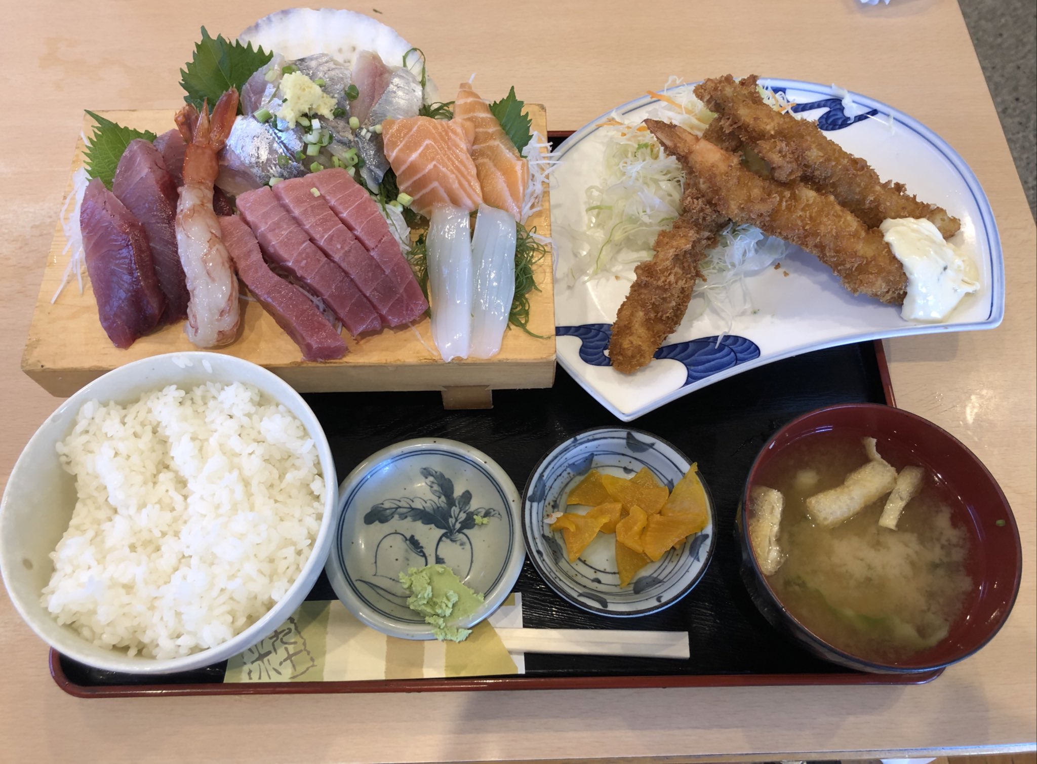 やんぴん 川越総合卸売市場 花いち デラックス刺身定食 ごちそうさまでした T Co 4rzlrrj80f Twitter