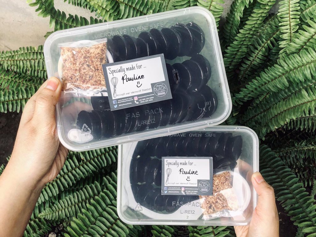 blackcuchinta's tweet photo. Orders for today! 🙌🏼

📌1 tray (100 pcs) Regular Black Cuchinta
📌1 tray (50pcs) Regular Black Cuchinta
📌2 tubs (30 pcs) Black Cutechinta
📌1 tub (10pcs) Regular Black Cuchinta

One cute thank you to Ms. Angel Villones of Metrobank Lipa Ayala branch, Ms. Pauline Villena — https://t.co/ePuI3uys2D