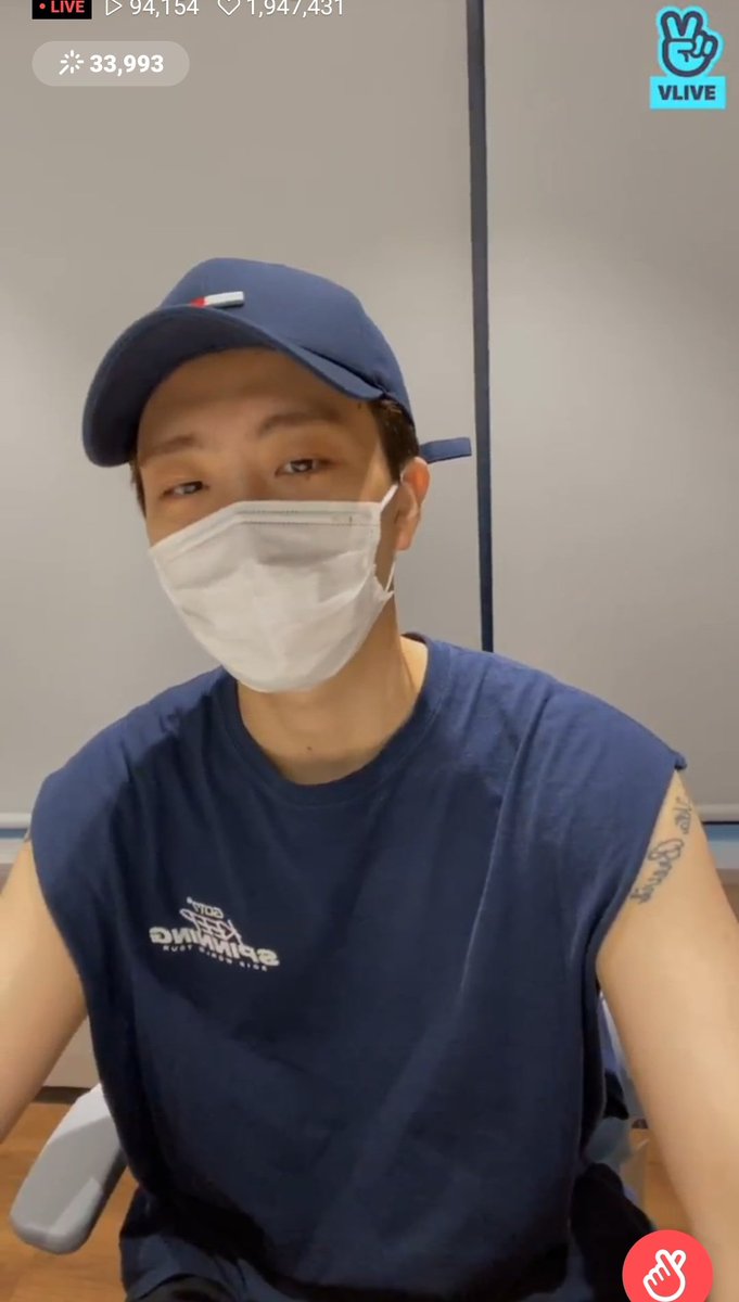 With Youngjae On Twitter Youngjae Is On Vlive Got7 Youngjae ê°