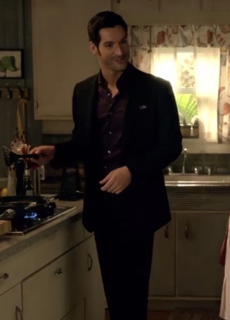 Lucifer’s wardrobe in 1x04 Manly Whatnots