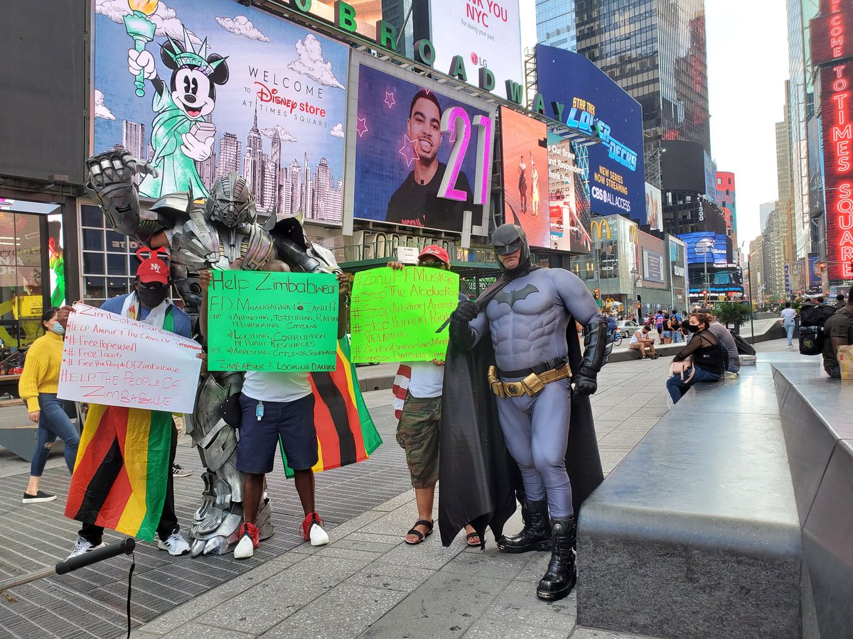 vanhuva's tweet photo. We took the fight for betterlivelihoods to the streets of NYC! This was a birthday well spent thanks to the supporting team @libertelalibert @ElaJemapel
The ANARCHY CORRUPTION LOOTING by #GoZ elites must STOP #SoloDemo #ZimbabweanLivesMatter
@CNNAfrica @BBCAfrica @peterndoro https://t.co/BGbOCagEL5