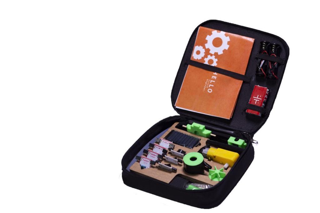 CalebKudah's tweet photo. For those interested in acquiring one of these #Sciencesets, you may call Caleb Fugah on 024 452 1639 @Dext_Tech #CitiCBS https://t.co/z45zvkGrQb