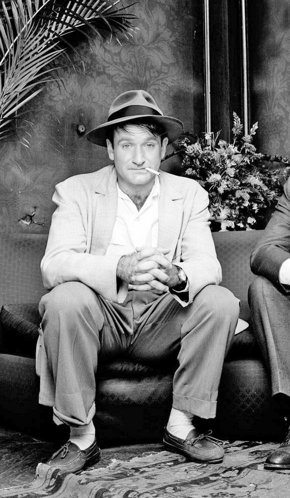 CAOH110291's tweet photo. As before, I'd like to pay tribute to the comedy genius that was Robin Williams who died on this day 6 years ago. Not just a comedian, he was a great dramatic actor too and an all round lovely man. RIP Robin ❤❤❤❤ https://t.co/viJr5sZlmo
