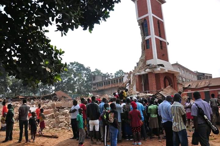 hillsfmkabale's tweet photo. #BwasheshaTopic
What do you make of the move by a businessman who demolished St.Peters C.O.U Ndeeba? https://t.co/NOzDkc4WSp