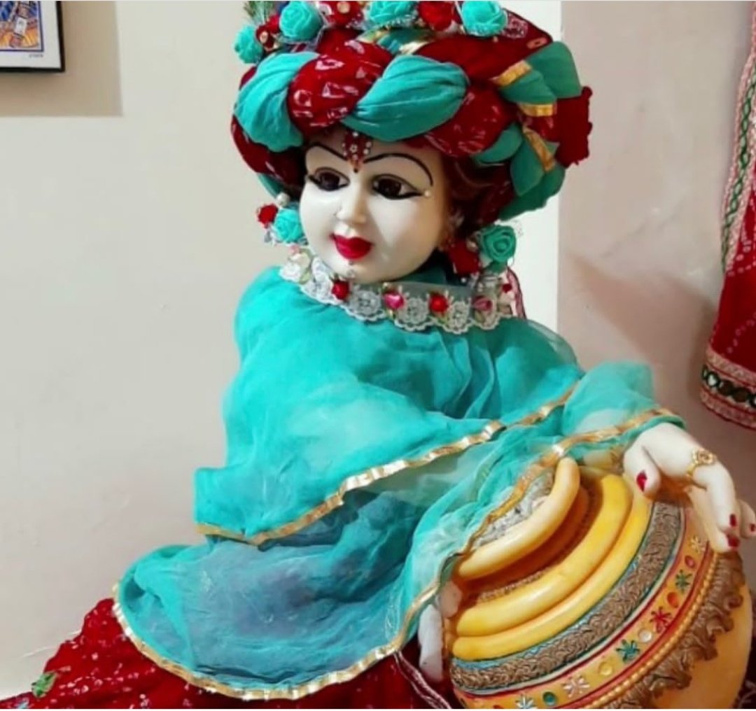 RjShanu4's tweet photo. Do everything you have to do, but not with greed, not with ego, not with lust, not with envy but with love, compassion, humility, and devotion.

Happy janmashtami to all https://t.co/0kidYeigj6