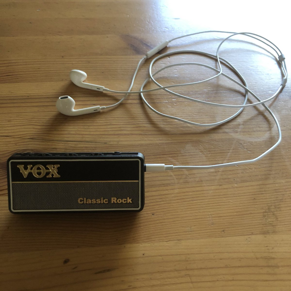 HiroVicious666's tweet photo. 久しぶりにゴリゴリにリフを刻みまくった😆気持ちイイ❣️
Vox amplug2 Gain MaxでMetalサウンド💀🎸💕
2020.8.11

#hide 
#hideyellowheart
#YellowHeart 
#HalfDown 
#HeavyMetal 
#Metallica 
#Megadeth 
#Voxamplug https://t.co/uKajacQZMb