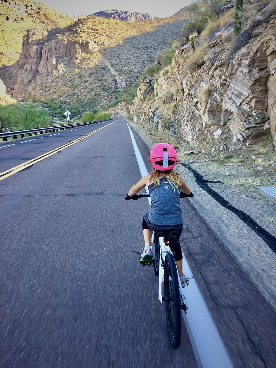 FoutsAva's tweet photo. Enjoying descending Mt Lemmon! #cycling #girlsonbikes #kidsonbikes #pochelmets #trekbikes #Tucson #Arizona https://t.co/iw4elfEJXX