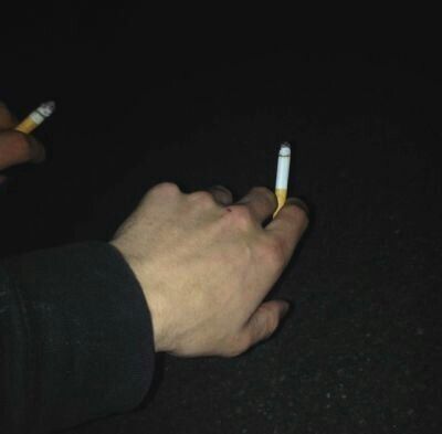 Neil_RITN's tweet photo. Falling Neil Inker | Neil |  อะไร?
Doc | https://t.co/ZTlucUXenQ

🚬ทวิต ⇨ ...
💊โรล
• นีลพูด ⇨ "..."
• นีลคิด, กระซิบ ⇨ '...'
• นีลกระทำ ⇨ *...*
• นีลพิมพ์ ⇨ [...]

☕ผปค ⇨「 .... 」

「 ทัก|โรล|โค|จีบ ได้เสมอนะคะ ไม่กัดหรอกค่ะ แค่จิก🥺❤ 」
#รอทน #RITN https://t.co/9qaIhrAUe2