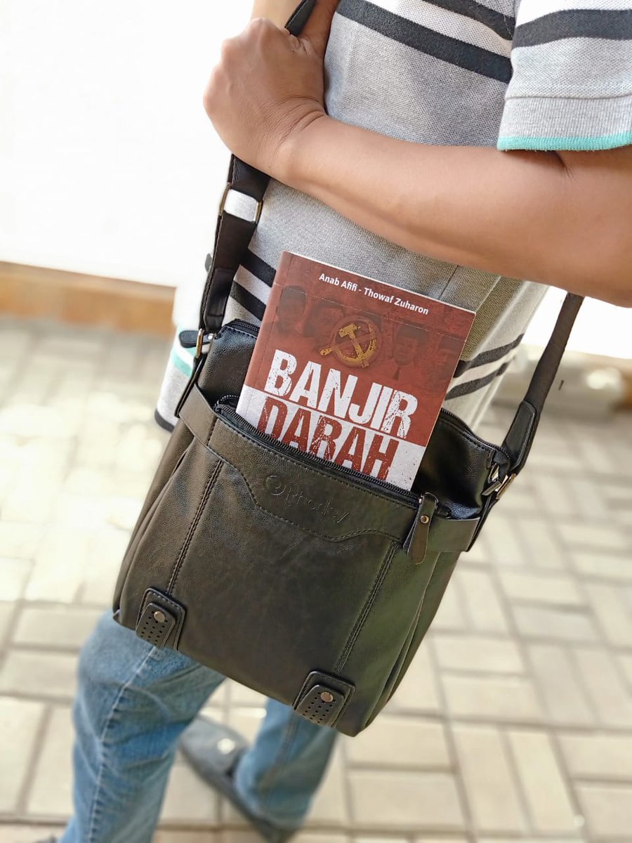 Ini toh... Buku Banjir Darah yang viral itu. bit.ly/OrderBukuBanji…