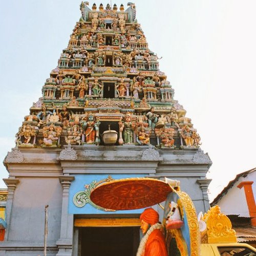 indiainmedan's tweet photo. Look at the photos of the two similar looking Temples :
#indiaindonesia
Left: Mariamman Temple in Ooty # Tamilnadu
Right: Mariamman Temple in Medan, North Sumatra, Indonesia
@twttdc @MedanCity90 @incredibleindia https://t.co/Viaijvflqs