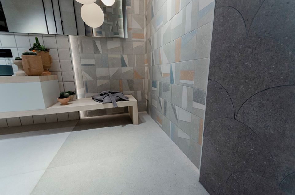 VIVESCeramica's tweet photo. #VIVESSHOWROOM: Estilo contemporáneo, donde la neutralidad se ve interrumpida por dosis de color y formas sinuosas. ¡Nuestra serie porcelánica Nassau es un mundo de sorpresas!
https://t.co/BmIWcC0doe https://t.co/2q6H9Zk6Qf