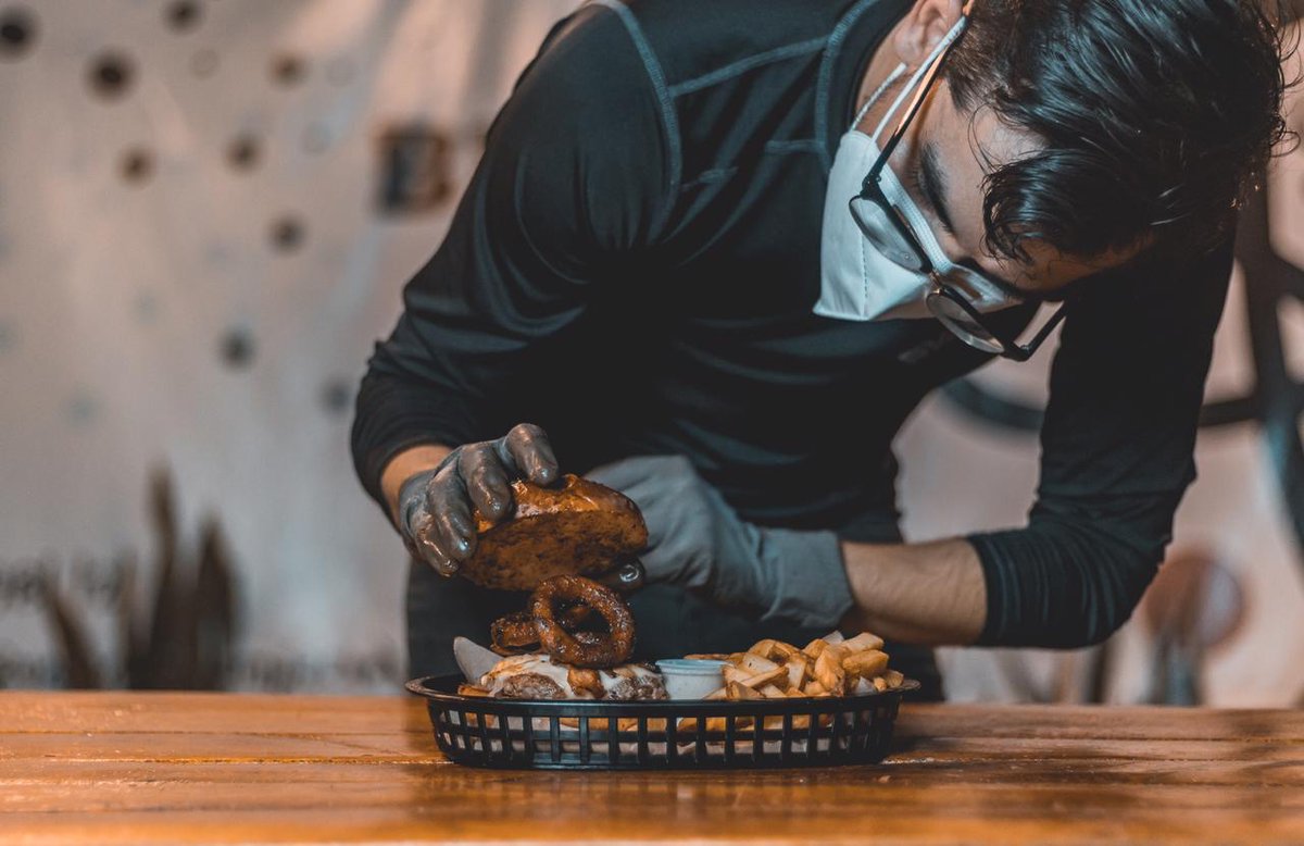 JrTPastrana's tweet image. La nueva normalidad en #BurgerLab