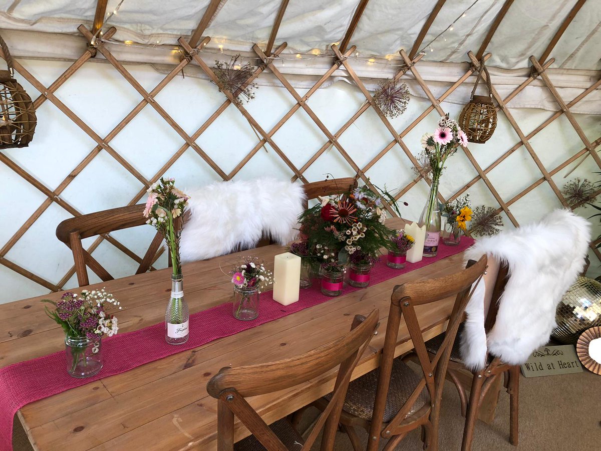 We just LOVE some floral styling in our yurts ❤️

#Weddings #weddingstyling #styling #wedding #weddingplanning #yurts #decor #Flowers #floristry