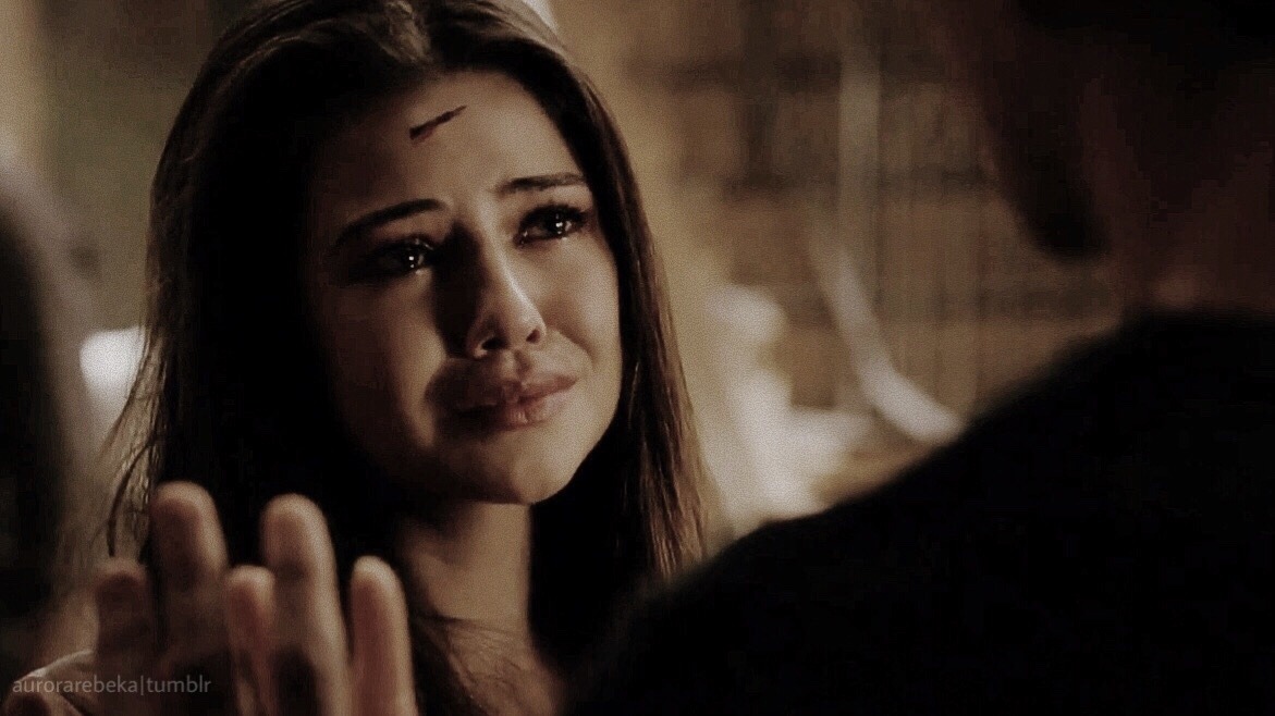 Davina Claire Kol Mikaelson GIF