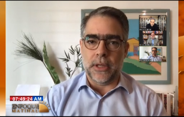 cdn37's tweet photo. #CDN "El caso es que tenemos 20 años asumiendo deudas sobre deudas, nos sobre endeudamos cuando no se justificaba el endeudamiento". Ernesto Selman (@erselman), economista, vicepresidente ejecutivo de CREES en #EnfoqueMatinal. https://t.co/FxksCgfIUY