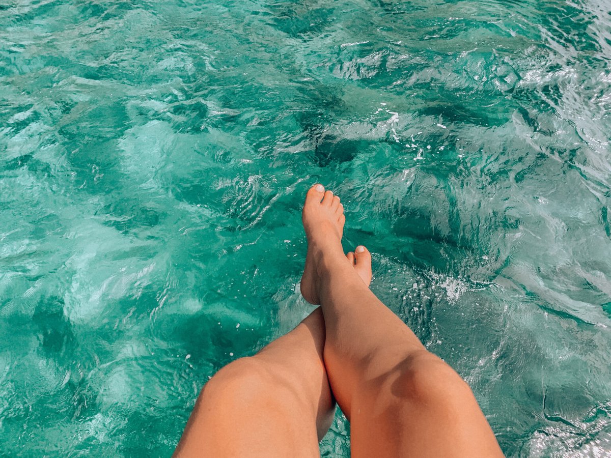 It’s not often you find water *that* blue, *this* side of the world. But oh my did the Blue Lagoon in Comino deliver! Blog post all about the lagoon and my trip with <a href="/hornblower1984/">Hornblower Cruises</a> is now live on toothbrushtravels.com/exploring-comi… ☀️