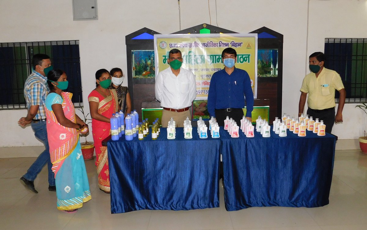 सूरजपुर बिहान के मीठी महिला समूह द्वारा निर्मित सौम्य हैण्डवाॅस आज कलेक्टर श्री रणबीर शर्मा एवं  जिला पंचायत सीईओ श्री आकाश छिकारा के द्वारा किया गया लाॅन्च, आज से खुले बाजारों में पांच फ्लेवर में होगा उपलब्ध...<a href="/ChhattisgarhCMO/">CMO Chhattisgarh</a> <a href="/SinhaTaran/">Taran Prakash Sinha 🇮🇳</a> <a href="/dprcg_gov/">DPRCG</a>