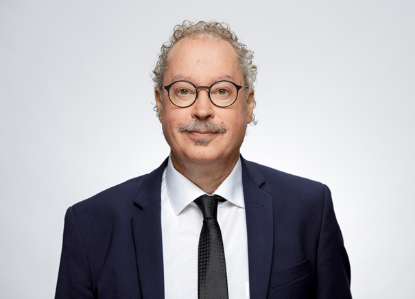 VZHB's tweet photo. @BMJV_Bund Staatssekretär Prof. Dr. Christian Kastrop sagt: „Mit dem #Projekt überwinden wir Hemmschwellen und nehmen damit auch die soziale #Ungleichheit in den Blick.“ #starkimquartier #Bremen Schweizer Viertel PM in voller Länge https://t.co/ya5RH4Pqay https://t.co/imCHK5tDFQ
