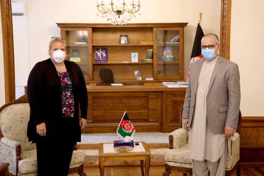 ASalamRahimy's tweet photo. نن مې د امریکا متحدو ایالتونو د سفارت  @USAmbKabul له مرستیالې مېرمن کرن ‌‌‌‌‌‌ډېکر سره ښه لیدنه درلوده او د سولې له مشورتي لویې جرګې وروسته د  #AfgPeaceProcess په وروستیو پرمختګونو مو خبرې وکړې. موږ تلپاتې او باعزته سولې ته د رسېدو لپاره د مخامخ مذاکراتو پیل ته منتظر یو. https://t.co/vRR5MbgMXW