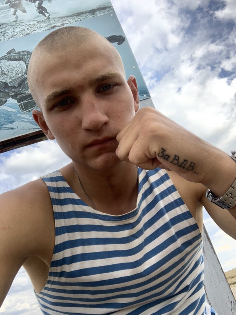 danilka_2001_'s tweet photo. Попал в ВДВ- гордись,не попал-радуйся... https://t.co/JUjCDGjTQy