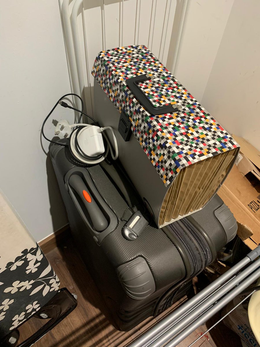 Back to my life in London, I've gone from having possessions to everything I own in one large suitcase - all executed remotely.I've sold everything online, hired people to physically help me, sat on multiple video calls to guide the process and arranged repairs virtually.50/n