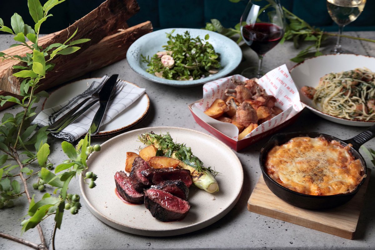 RAYARD MIYASHITA PARKの出店ショップを紹介！

【NEW LIGHT】<a href="/newlight_tokyo/">NEW LIGHT</a> 

【渋谷から新たな光を】
世界的にも驚くほどのスピードで進化を続けるこの街から、フード・アート・音楽などあらゆるジャンルを追求し、皆様に輝く本物の体験を提供いたします。

newlight.jp