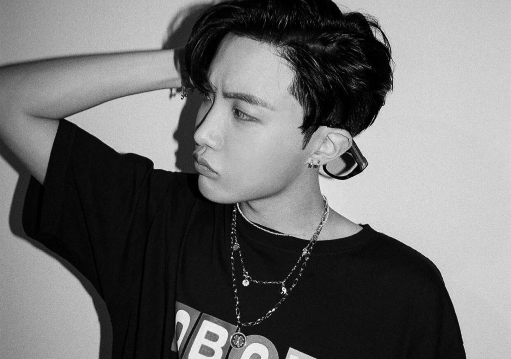 lnvantae's tweet photo. Разъебывает фд с 2013-го года. Качественно, дорого. 🥵🥵🥵
#bts #JHOPE #HOSEOKCULT https://t.co/bWQWCqH8Ez